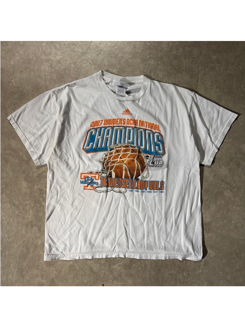 2007 Vintage NCAA National Champion Tennessee Lady Vols White T-Shirt -L